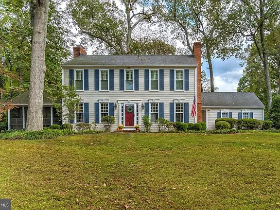 2nd image of 477 Fairoak Dr