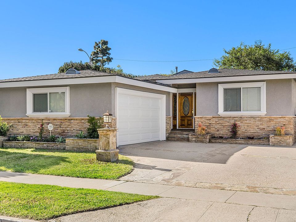 1st image of 13523 Glasgow Pl