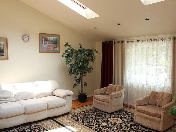 3rd image of 4941 Micandrea Dr