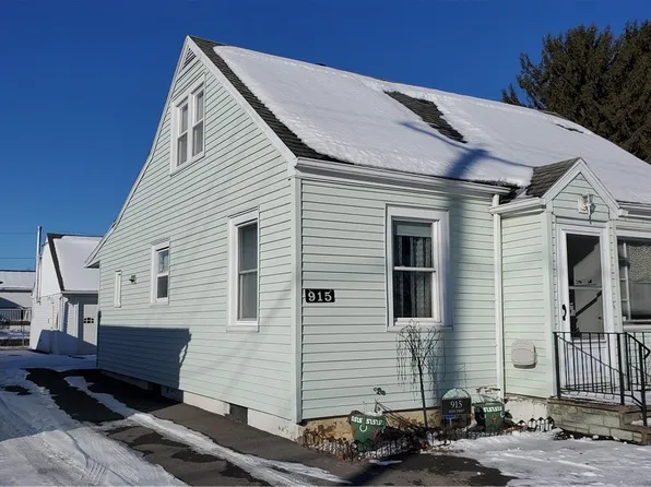 915 Kinne St, East Syracuse, NY 13057