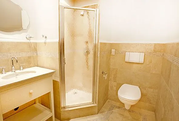 Rented by Makover Group Inc | media 29