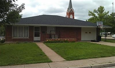 2nd image of 102 W Aurora St