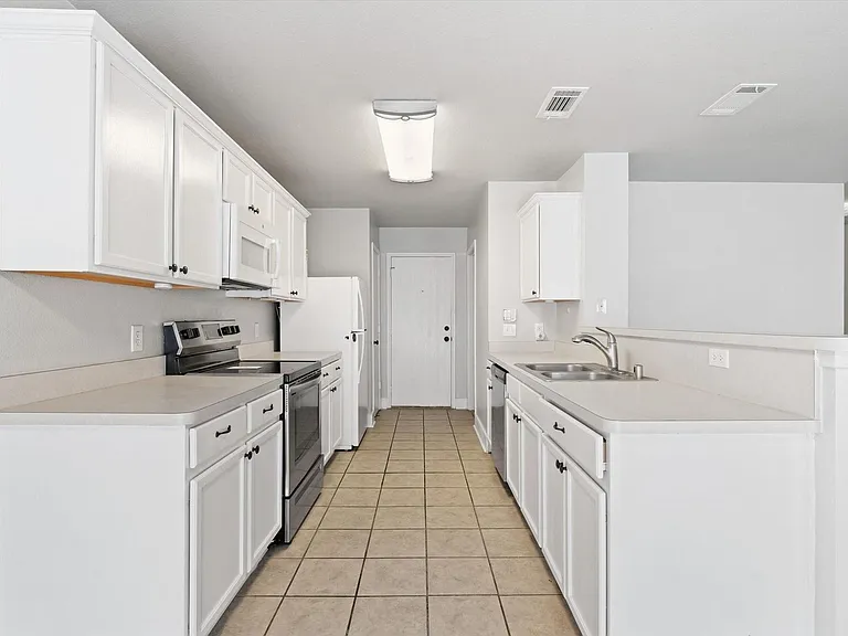 1300 Mallard Dr — Photo 8