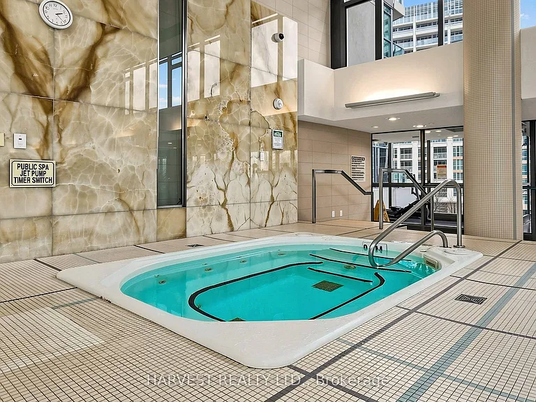 209 Fort York Blvd #380 — Photo 36