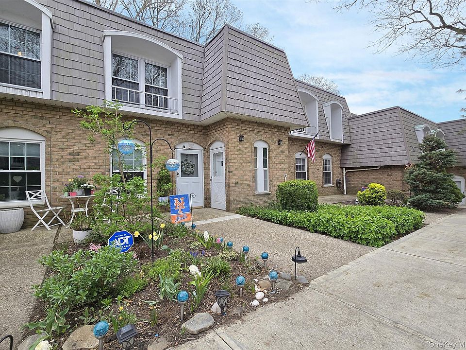 1st image of 655 Middle Country Road #2-2E2