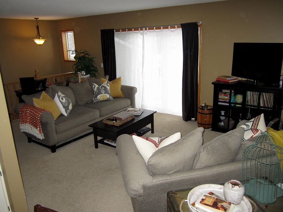 Large open living room with access to oversized deck