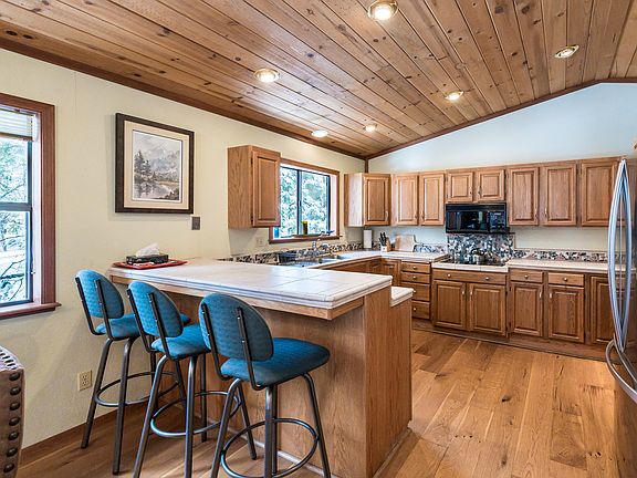 5th image of 7995 Forest Glen Dr