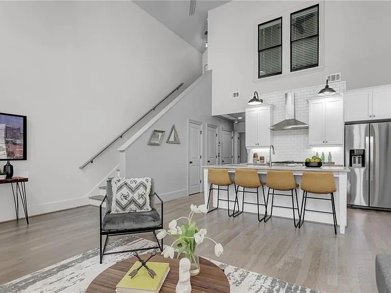 528 Bismark Rd NE — Photo 5