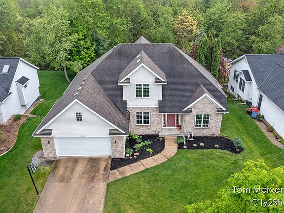 3rd image of 3850 Kentridge Dr SE