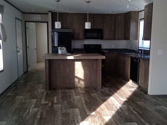 5th image of 2501 Lowry Ave NE Lot 202
