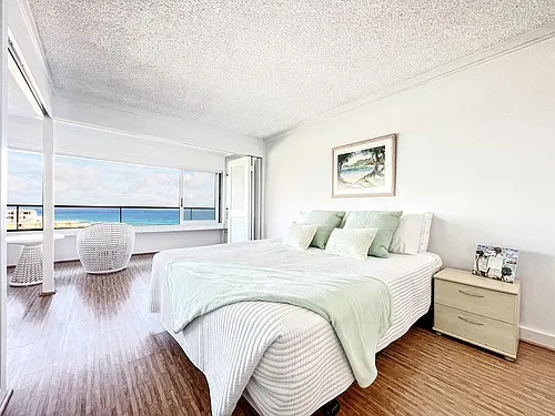 2895 Kalakaua Ave Photo 1