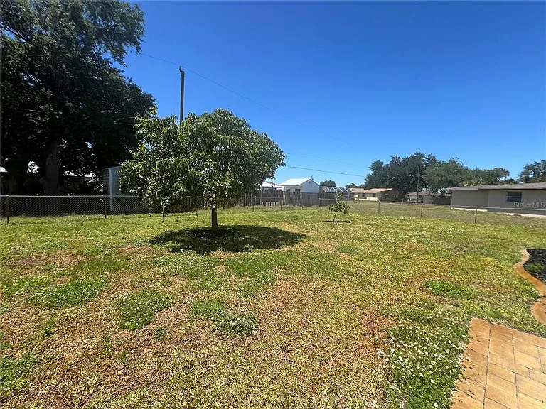 650 Hartford Dr NW — Photo 34