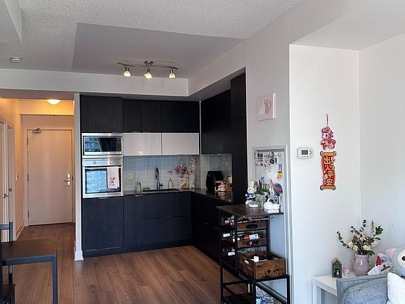 5th image of 318 Richmond St W #3107