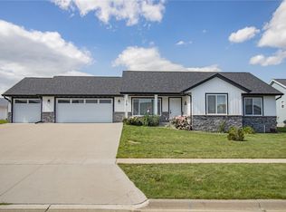319 Grant Avenue Cir, Lisbon, IA 52253