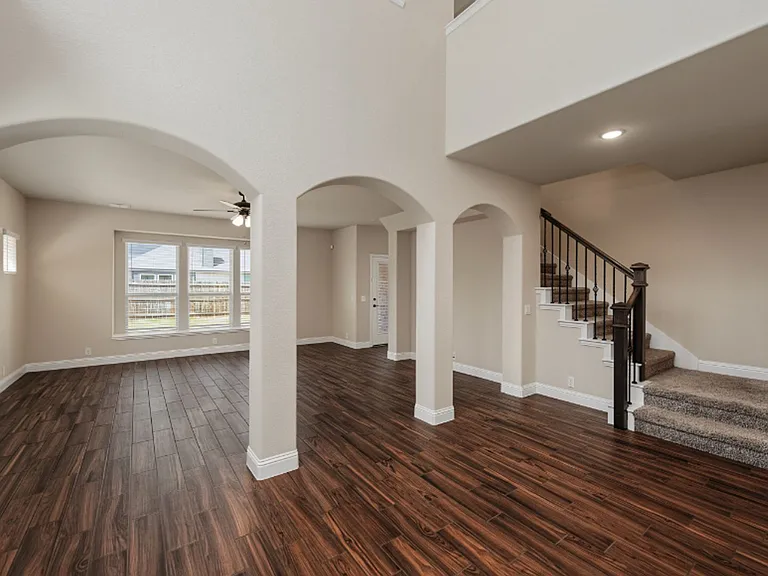 504 Ridgewater Trl — Photo 16