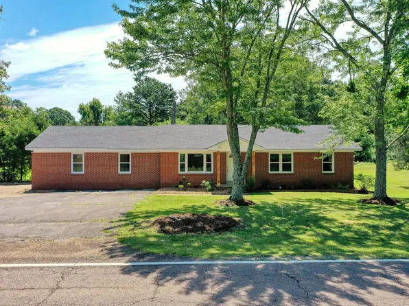 6430 Broad St, Trezevant, TN 38258