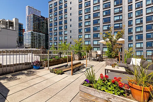 Sold by Corcoran | media 33