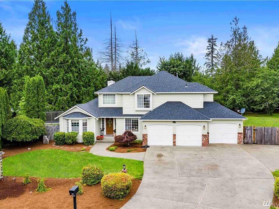 Spacious Home in Chateau Woods!