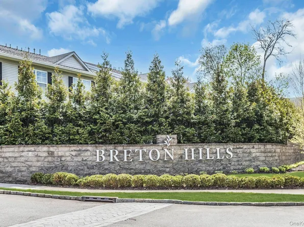 704 Breton Way #704, Glen Cove, NY 11542