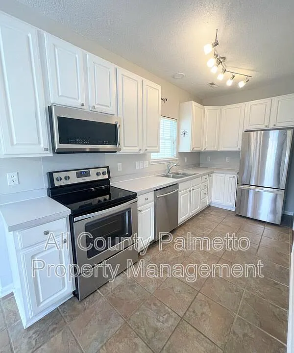 142 Black River Dr
