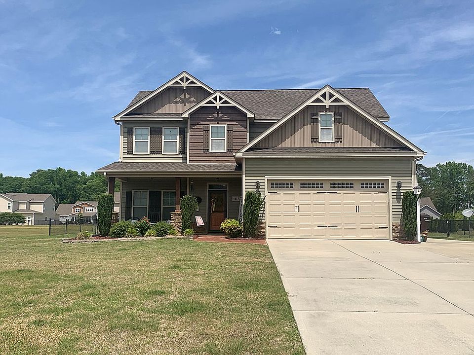 1st image of 105 Clearwater Ct