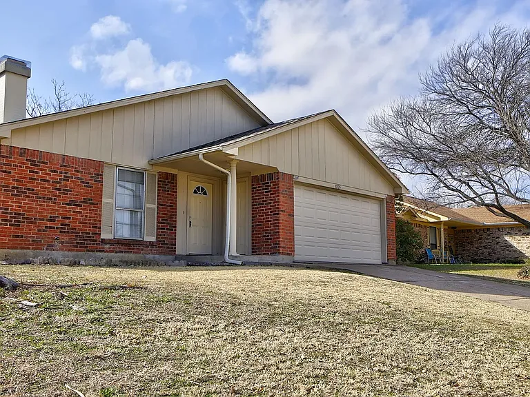 10125 Bugle Dr — Photo 2