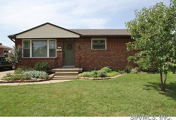 1st image of 3241 Carlson Ave