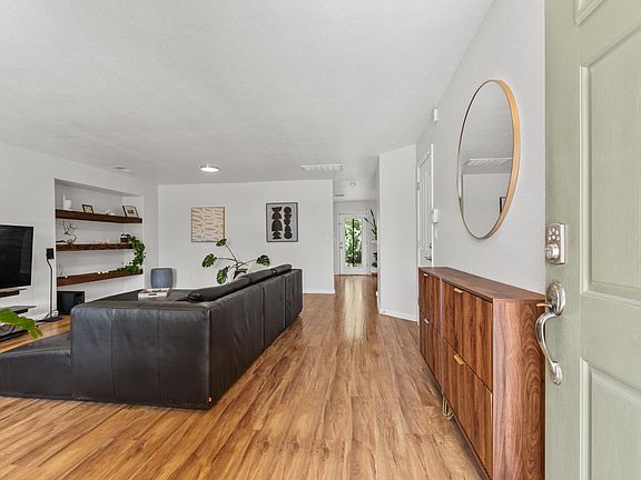 3rd image of 330 McDaniel Cir