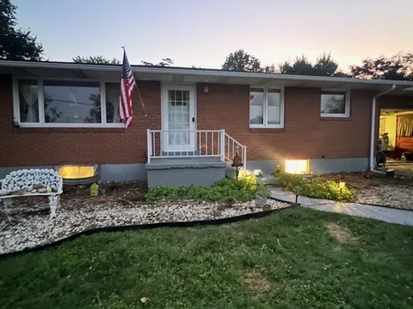 212 Pine St, Derry, PA 15627