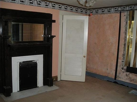 4th image of 1026 Park Ave