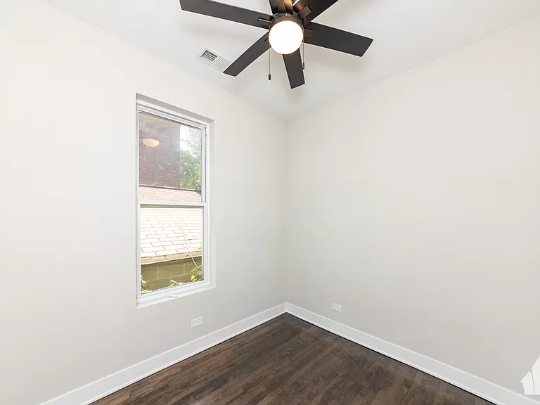 2658 W Cortez St #3 — Photo 14