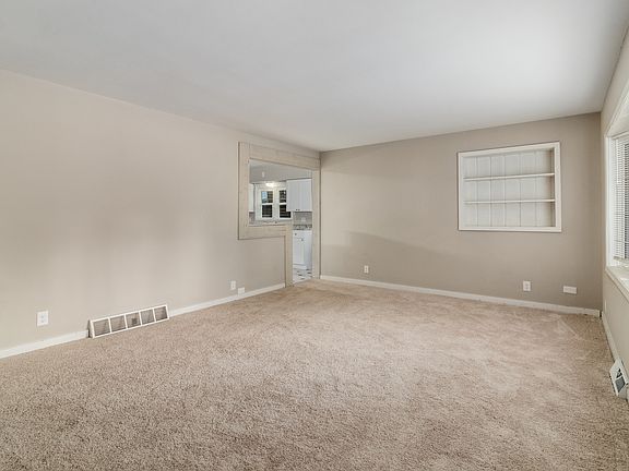 4th image of 1542 N Madison St
