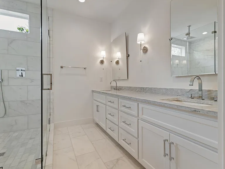 6255 Belmont Ave — Photo 28