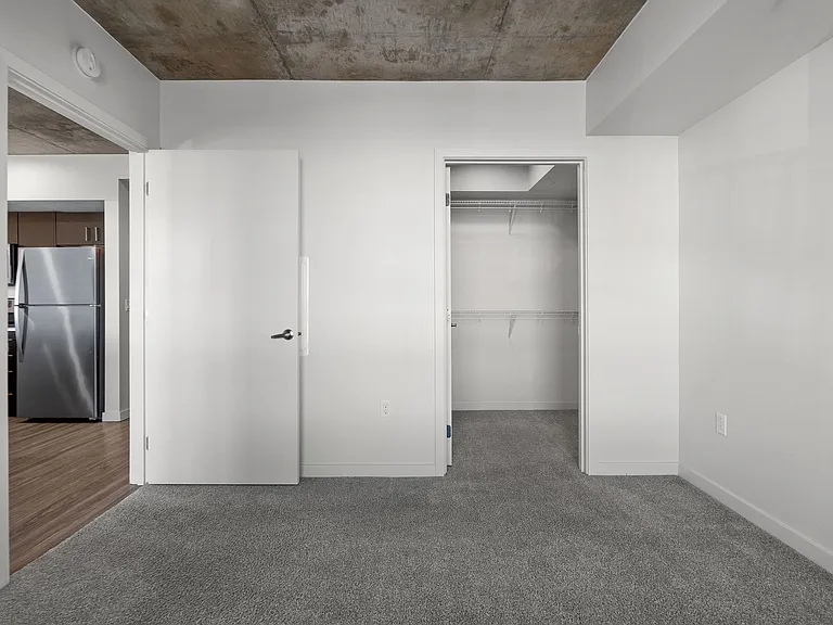Stadium Apartments — Photo 61