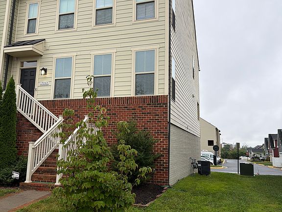 2nd image of 17950 Spotted Oak Rd