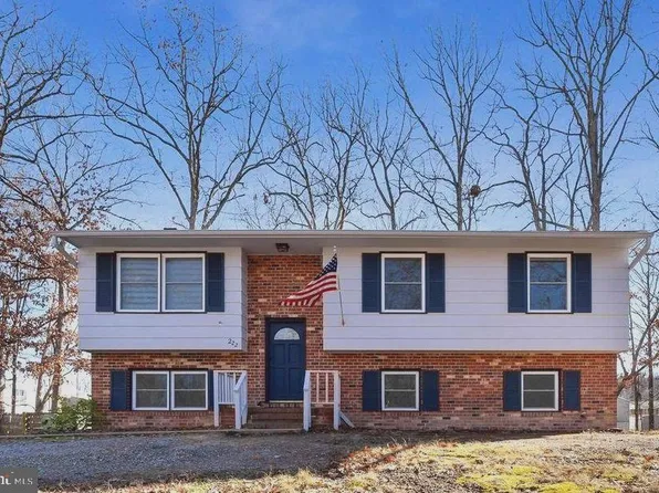 222 Green Arbor Dr, Fredericksburg, VA 22407