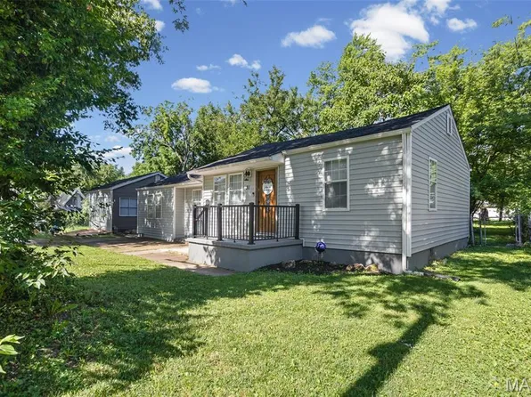 31 Judith Ln, Fairview Heights, IL 62208