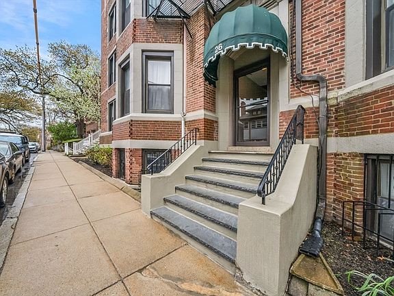 2nd image of 26 Commonwealth Ter APT 19