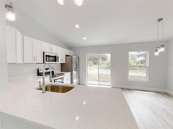 5th image of 14512 SW 25th Ln