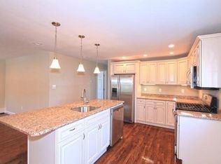 118 Willow St, West Roxbury, MA 02132