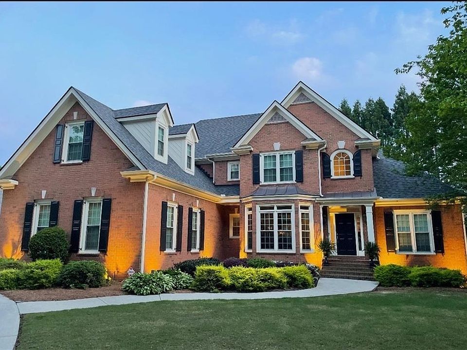 1st image of 340 Laurel Oak Dr