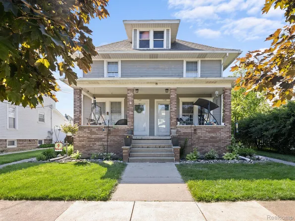 726 Scott St, Monroe, MI 48161