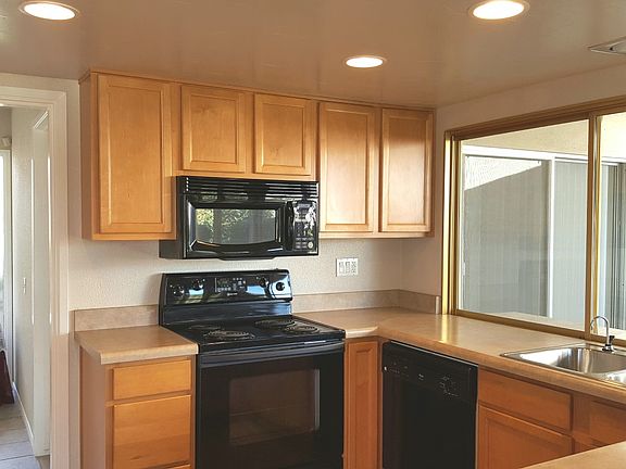 4th image of 3808 Vista Campana S Unit 26