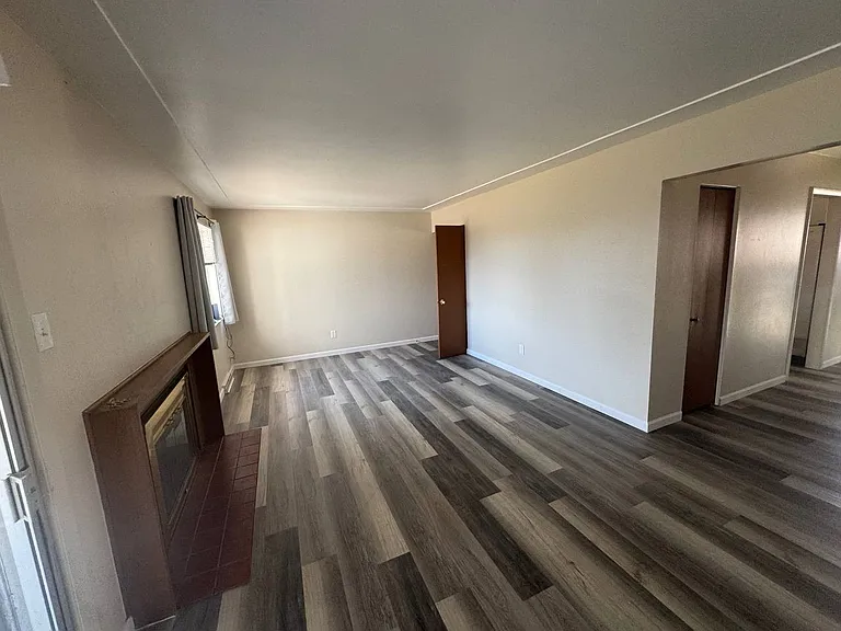538 Racine St — Photo 10