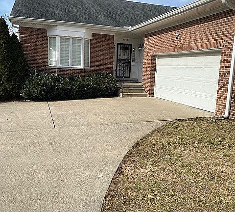 2nd image of 1006 Honeycreek Dr
