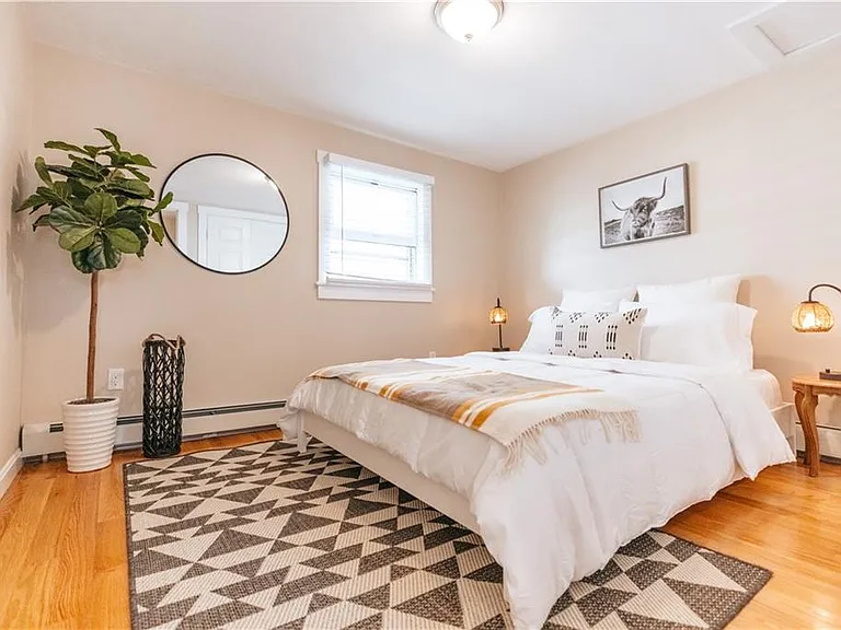 28 Dixon St — Photo 19