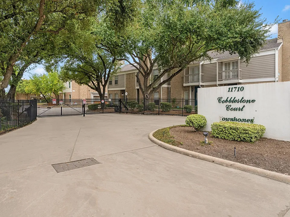 11710 Southlake Dr #6