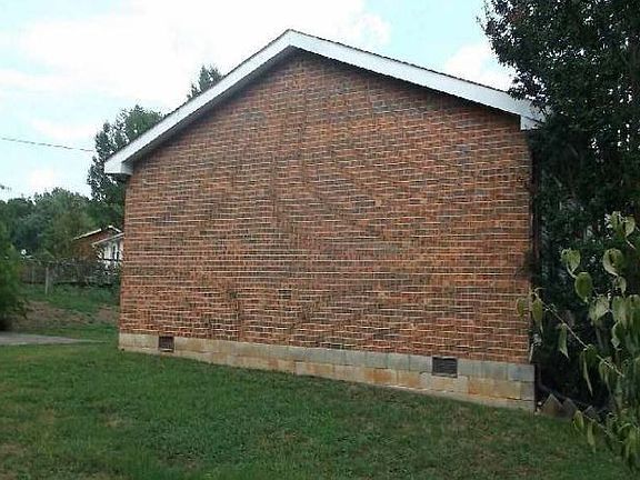 4th image of 523 Appleton Dr