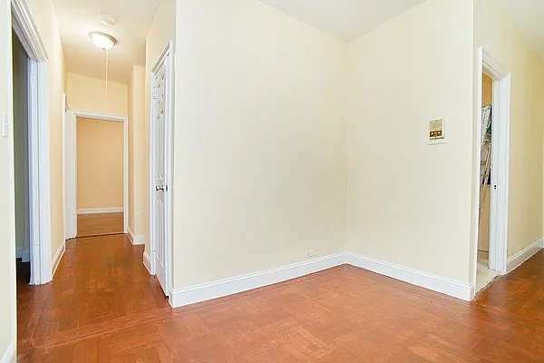 Rented by Compass | media 7