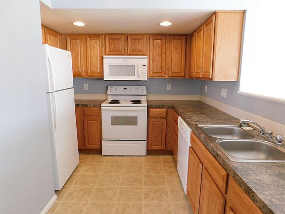 4th image of 604 Dinwoody Way